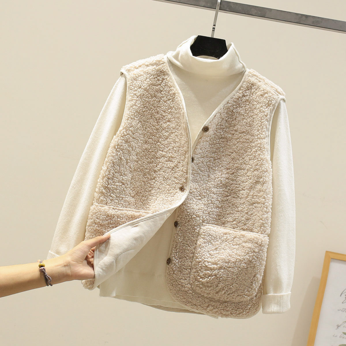 Women&#39;s lamb wool vest short vest grain plush waistcoat jacket