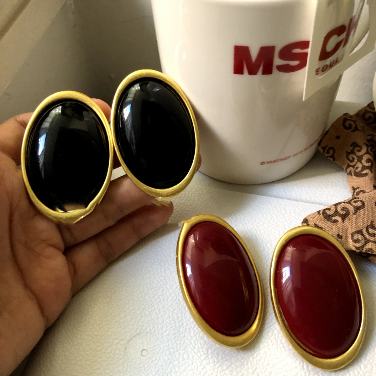 Oval Resin Stud Earrings European And American High Profile Retro