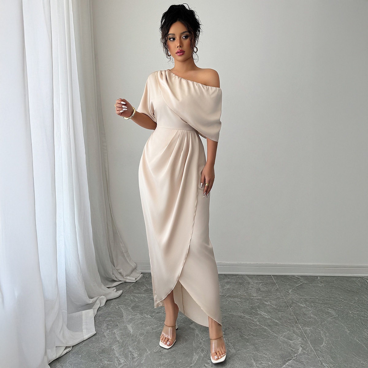 Elegant Slant Shoulder Swing Collar Waist Dress Women's Clothing