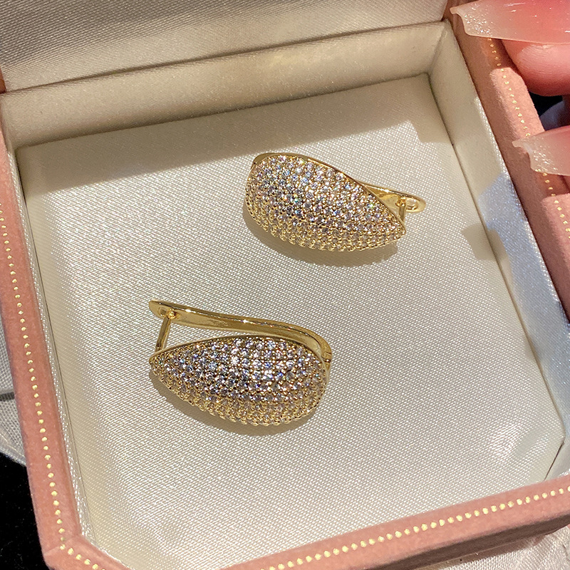 Trendy Minimalist And Classic Instagram-style Earrings