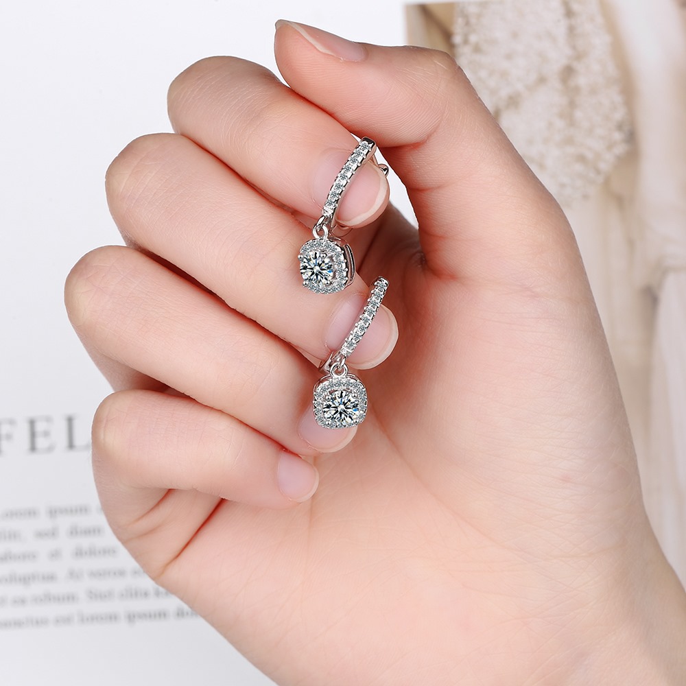 Ear Clip Women's Diamond Inlaid Short Hollow Zircon Earrings