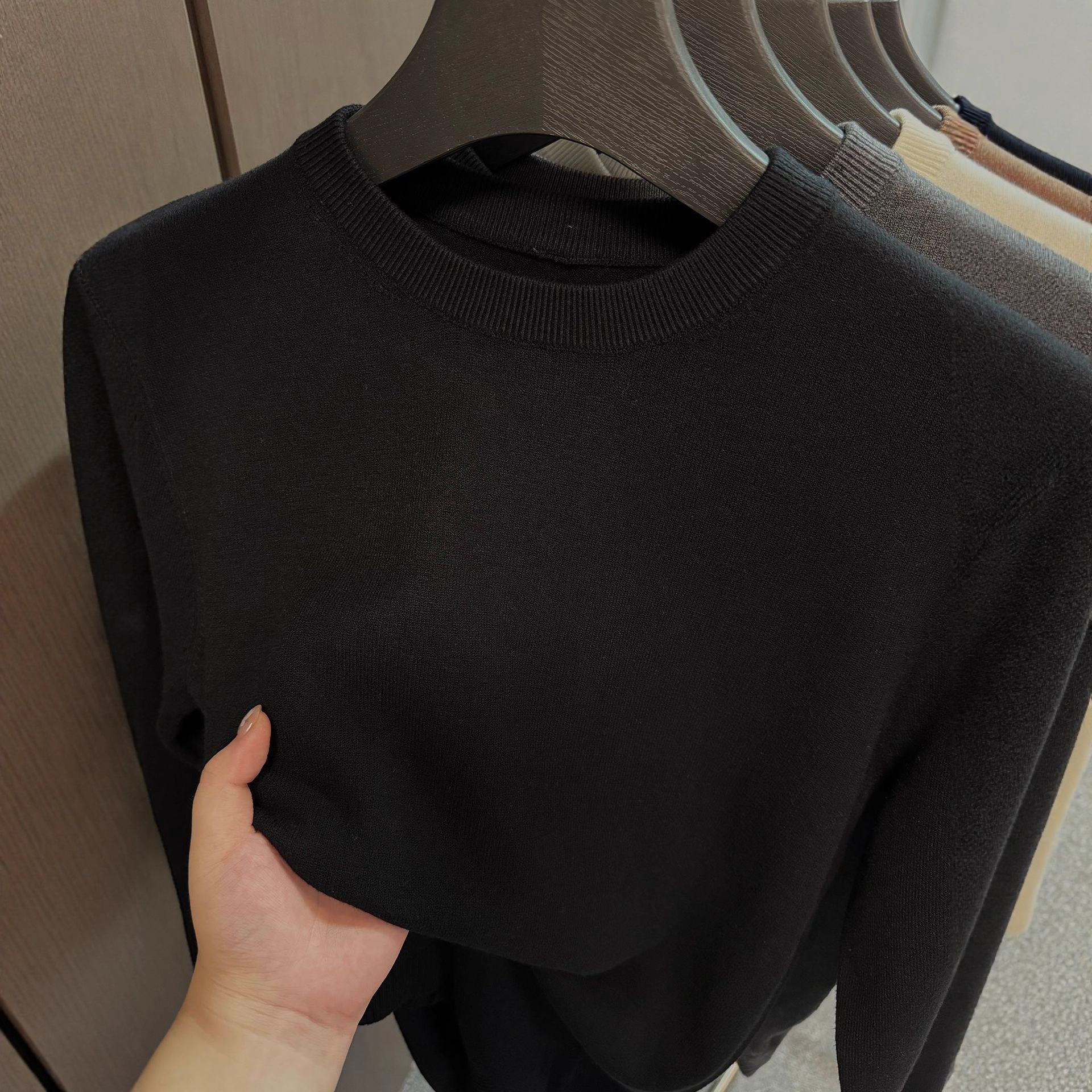 Crew-neck Casual Long-sleeve Solid-color Knit Bottoming Shirt