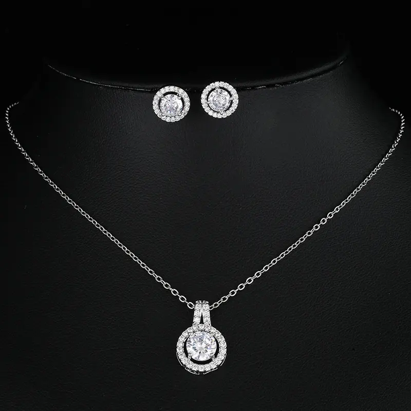 Two-piece Zircon Disc Necklace Set