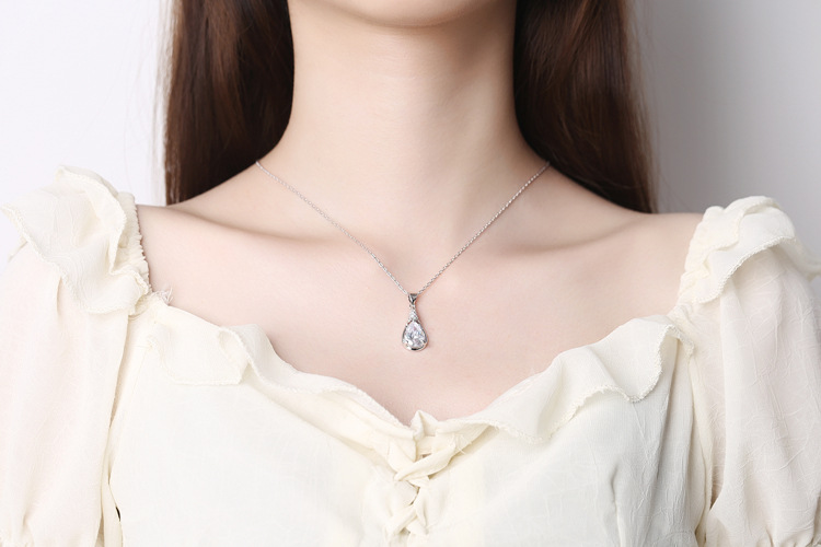 Women's Summer Light Luxury Minority Minimalistic Water Drops Necklace