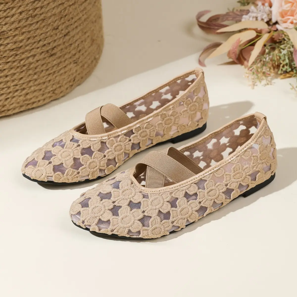 Womens Hollowed-Out Lace Mesh Embroidered Shallow-Toe Flat Shoes