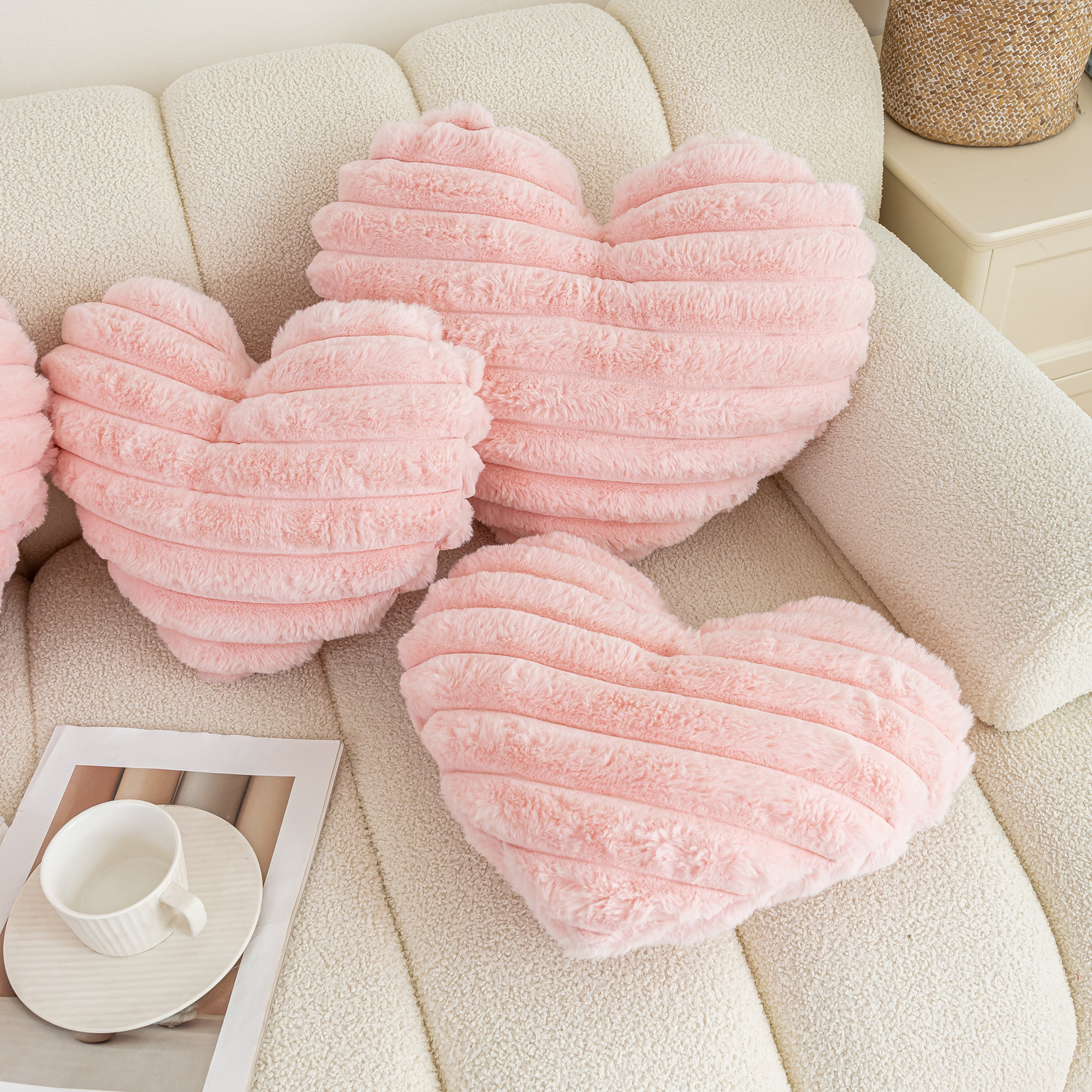 Striped Heart-Shaped Decorative Cushion For Princess-Style Girls Rooms And Living Rooms