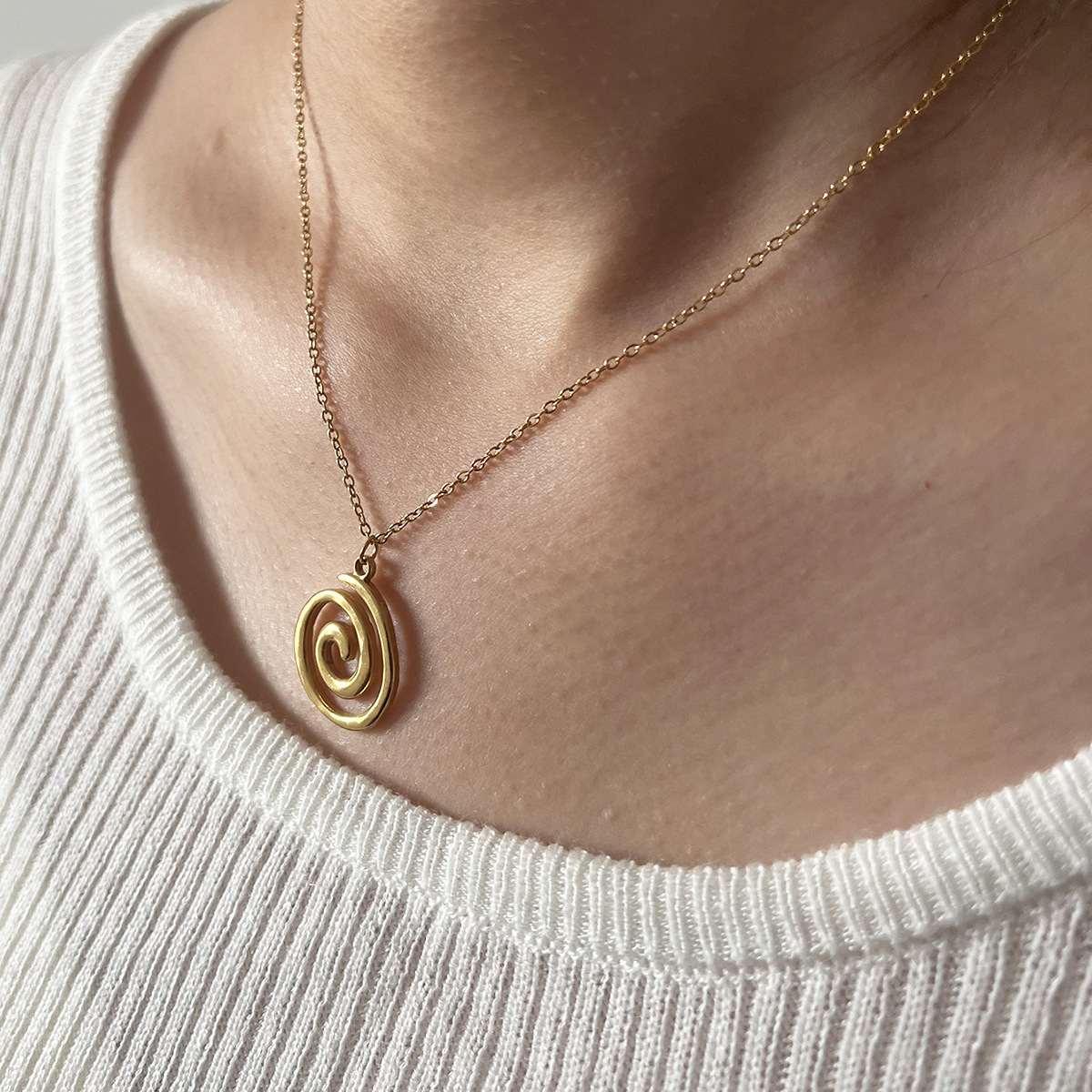 Stainless Steel Vortex Geometric Thread Circle Pendant Necklace