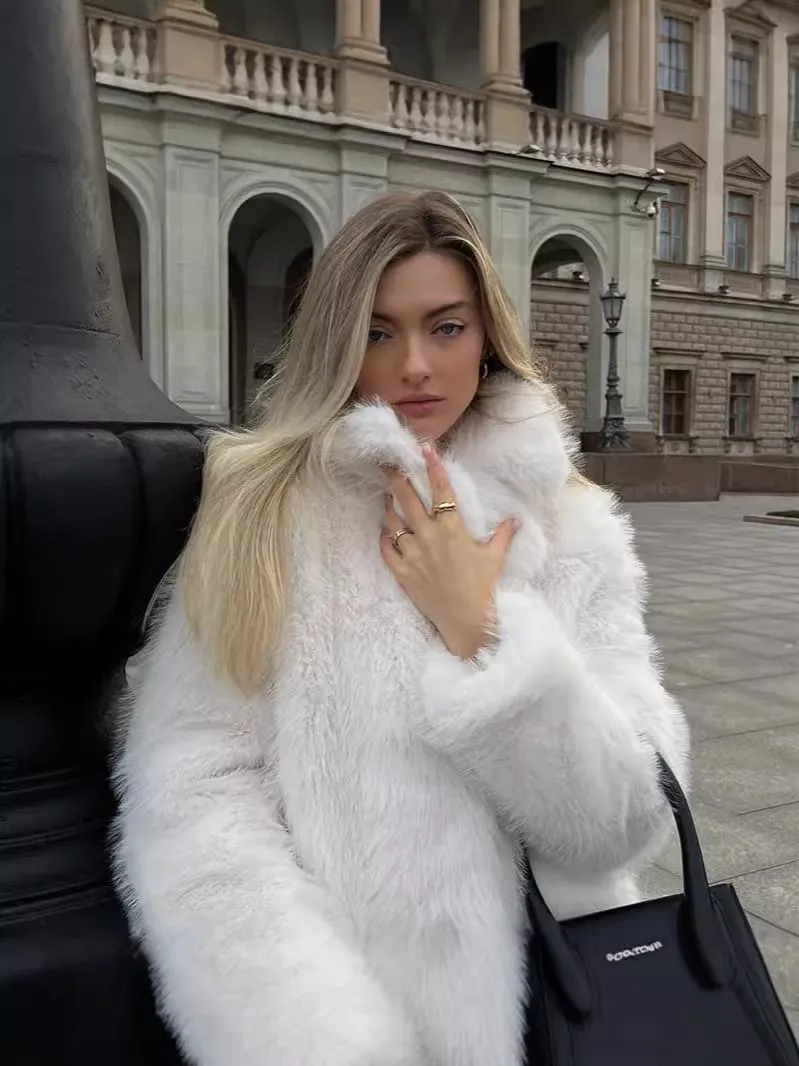 Women's Fashionable Solid Color Temperament Short Coat - White
