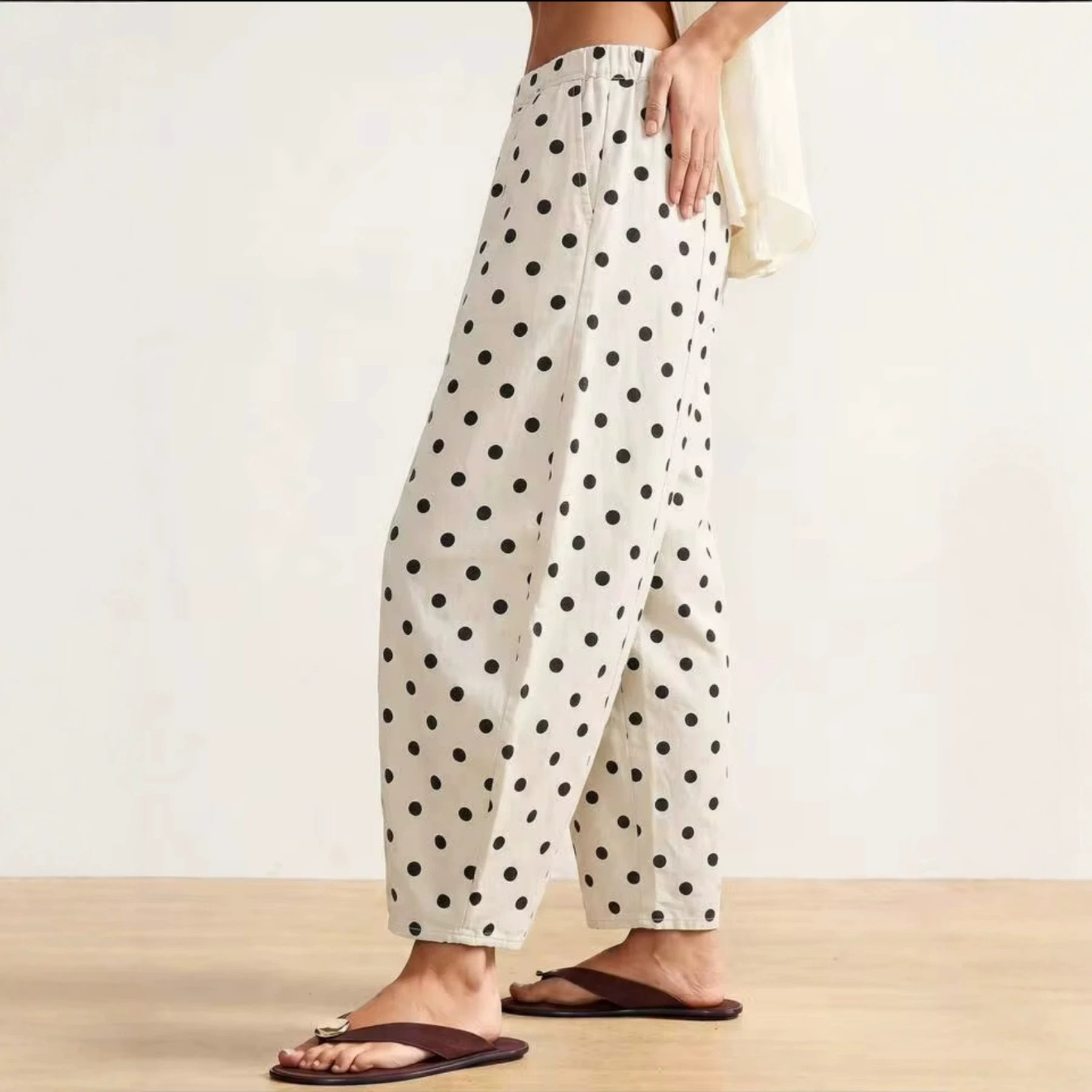 https://cf.cjdropshipping.com/quick/product/dc2aa7bf-25fa-4e5b-9c19-69e49fef9eb7.jpg