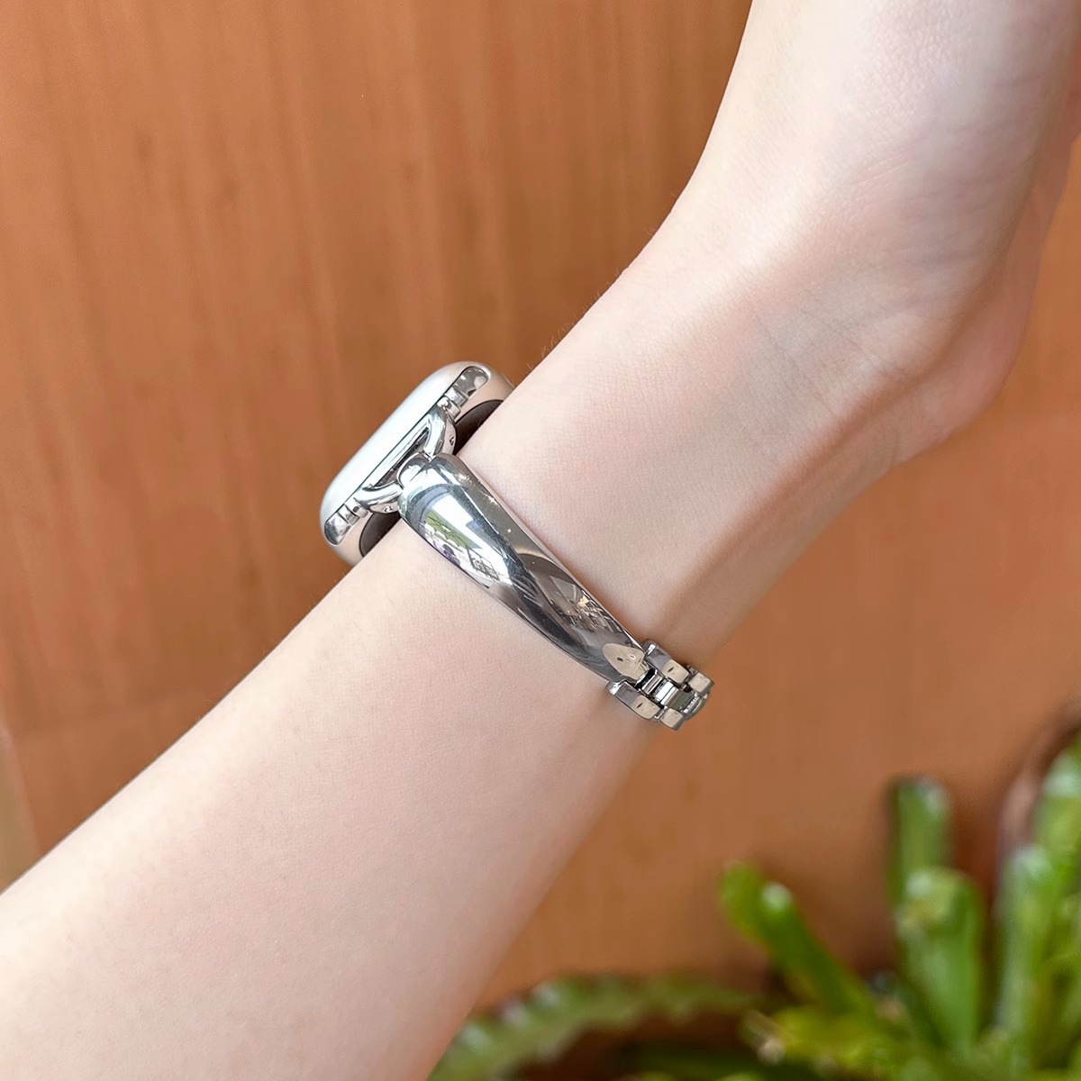Simple Metal Bracelet-style Watch Strap