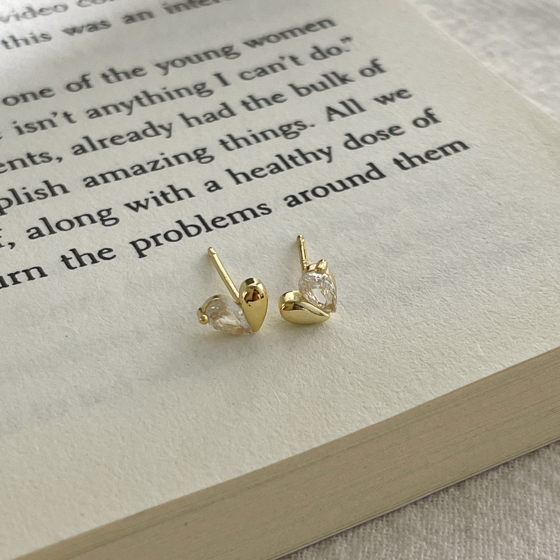 S925 Sterling Silver Small And Simple Love Heart Stud Earrings Female Sweet All-matching