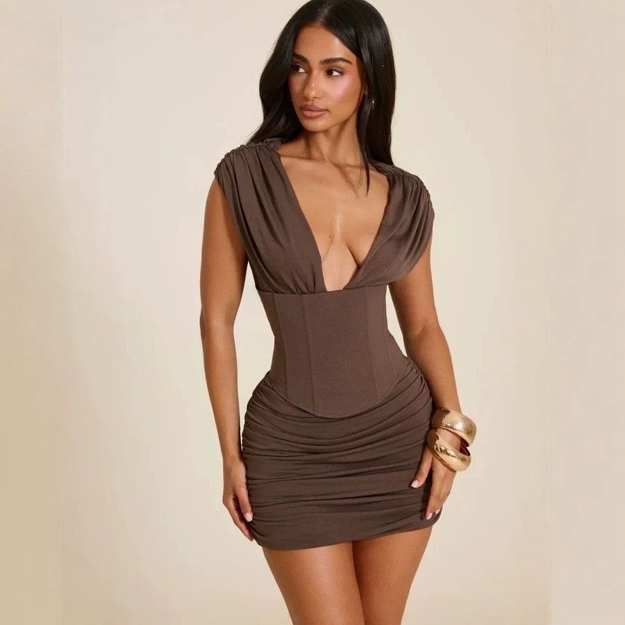 Fitted Waist-cinching Design Figure-flattering And Slimming Sassy Short Skirt