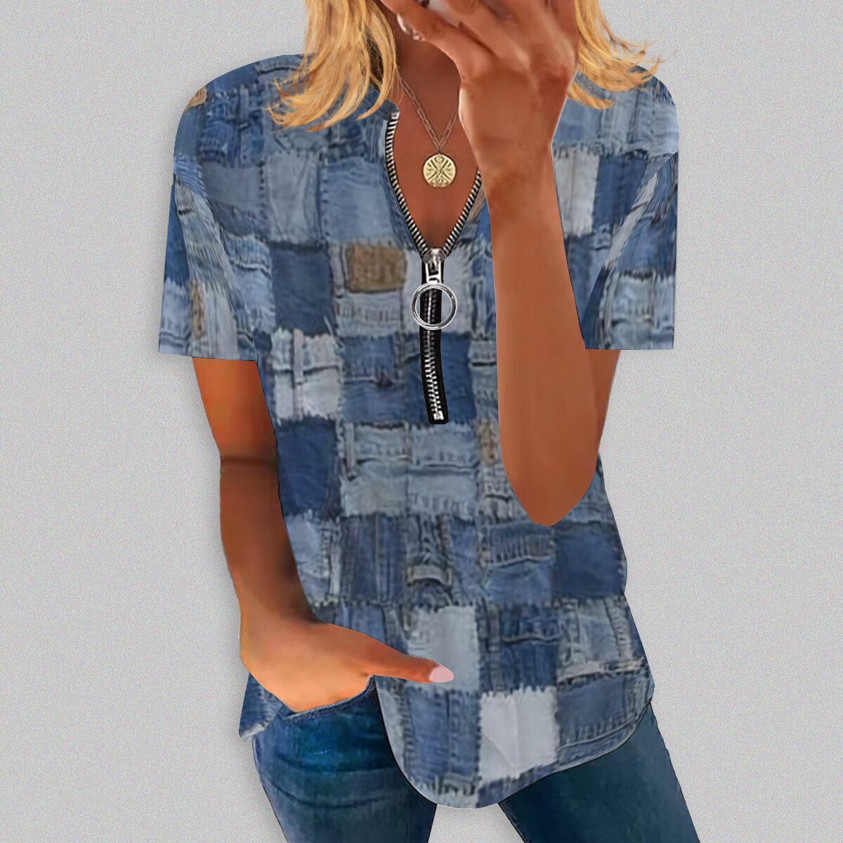 Diamond-check Print Zip-up Shirt With A Crew Neck And Short Sleeves