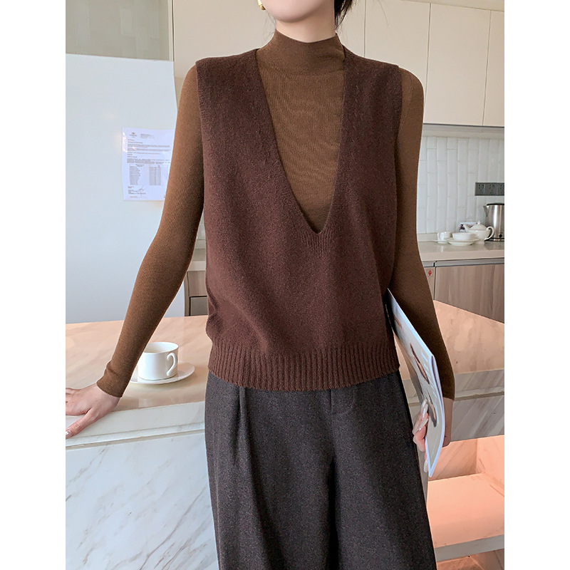 Elegant Deep V-neck Pure Wool Versatile Layered Knit Vest