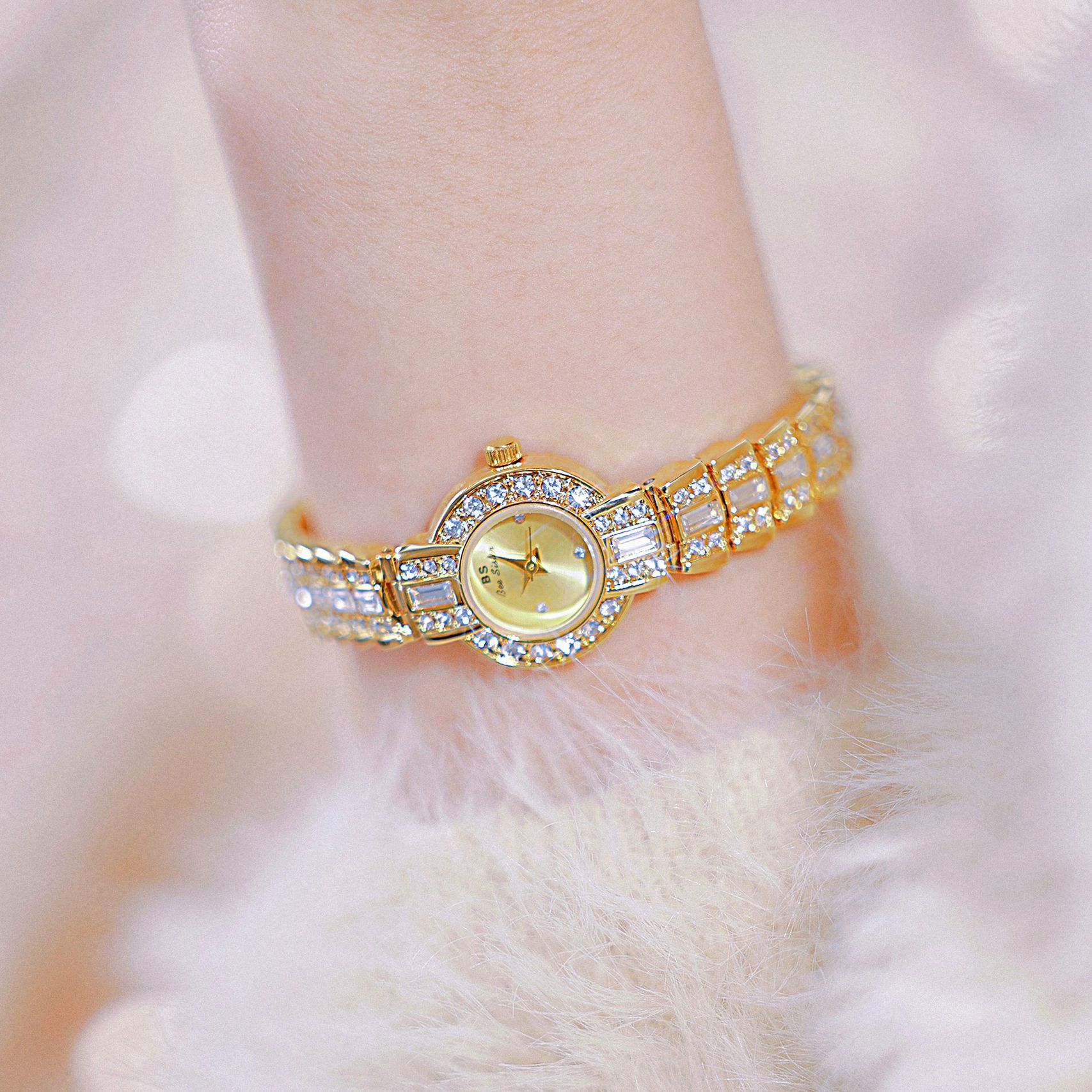 https://cf.cjdropshipping.com/quick/product/dcef8682-a0c9-48d4-97f8-97fcff09749a.jpg