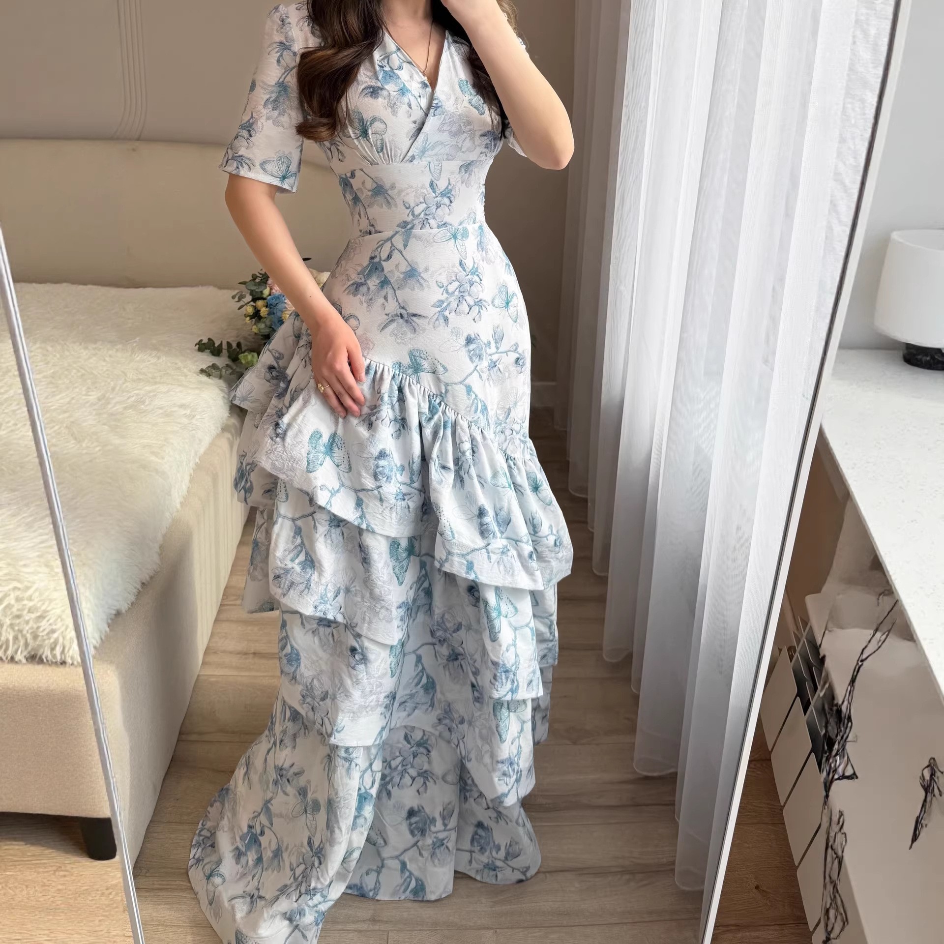 V-neck Floral Ruffled Slim-fit Long Mermaid Dress Dcf70841 Fe08 4d08 8711 7980294eb526