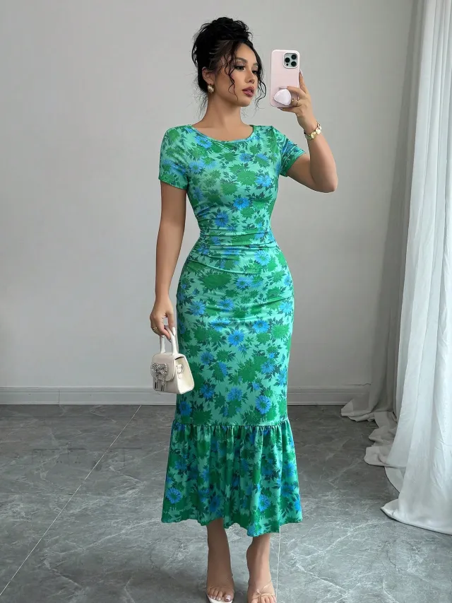 French Elegant Floral Print Ruffle Hem Body Slimming Dress Green - Shop at LoveMi