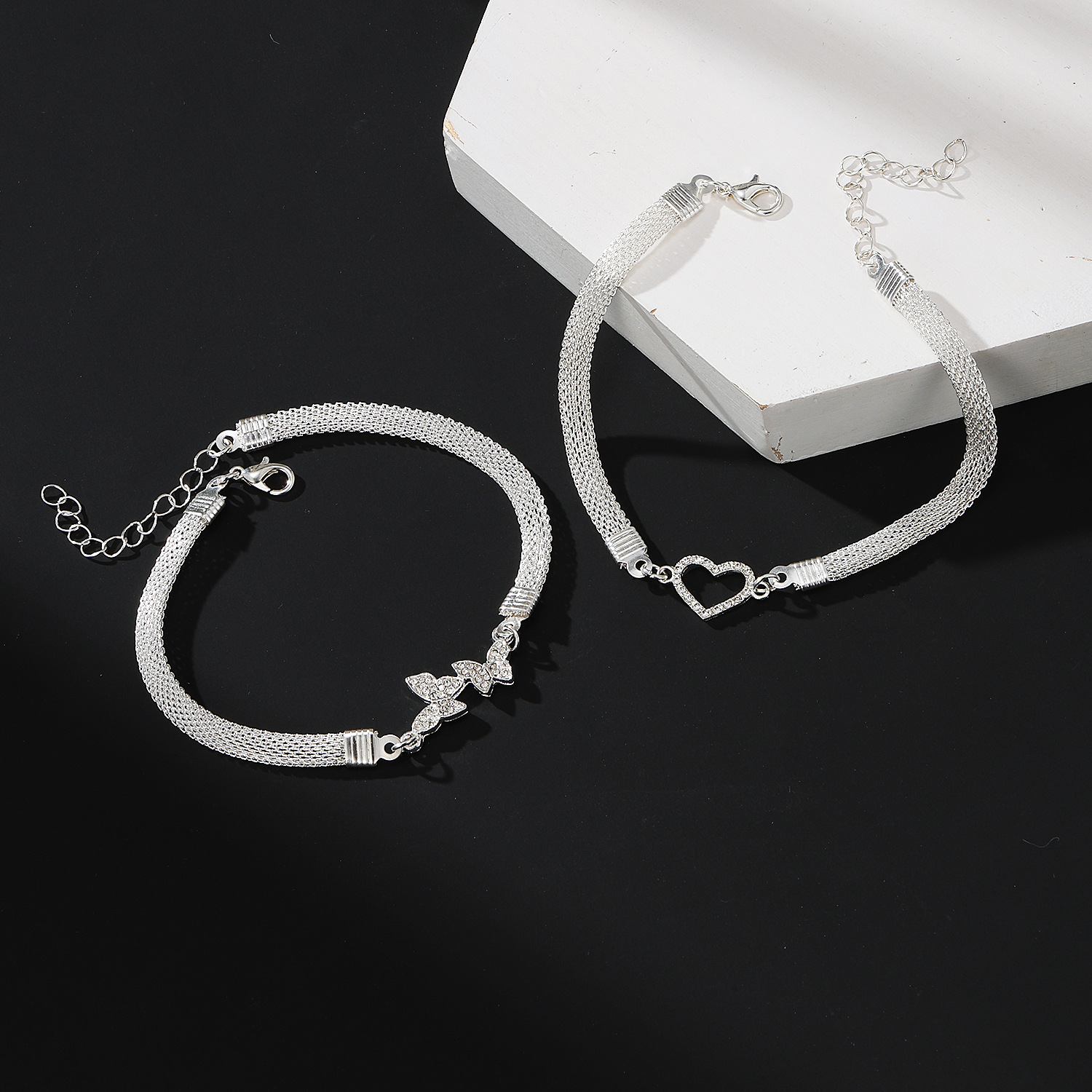 Beach Diamond-embedded Heart 8-word Infinite Symbol Butterfly Bracelet
