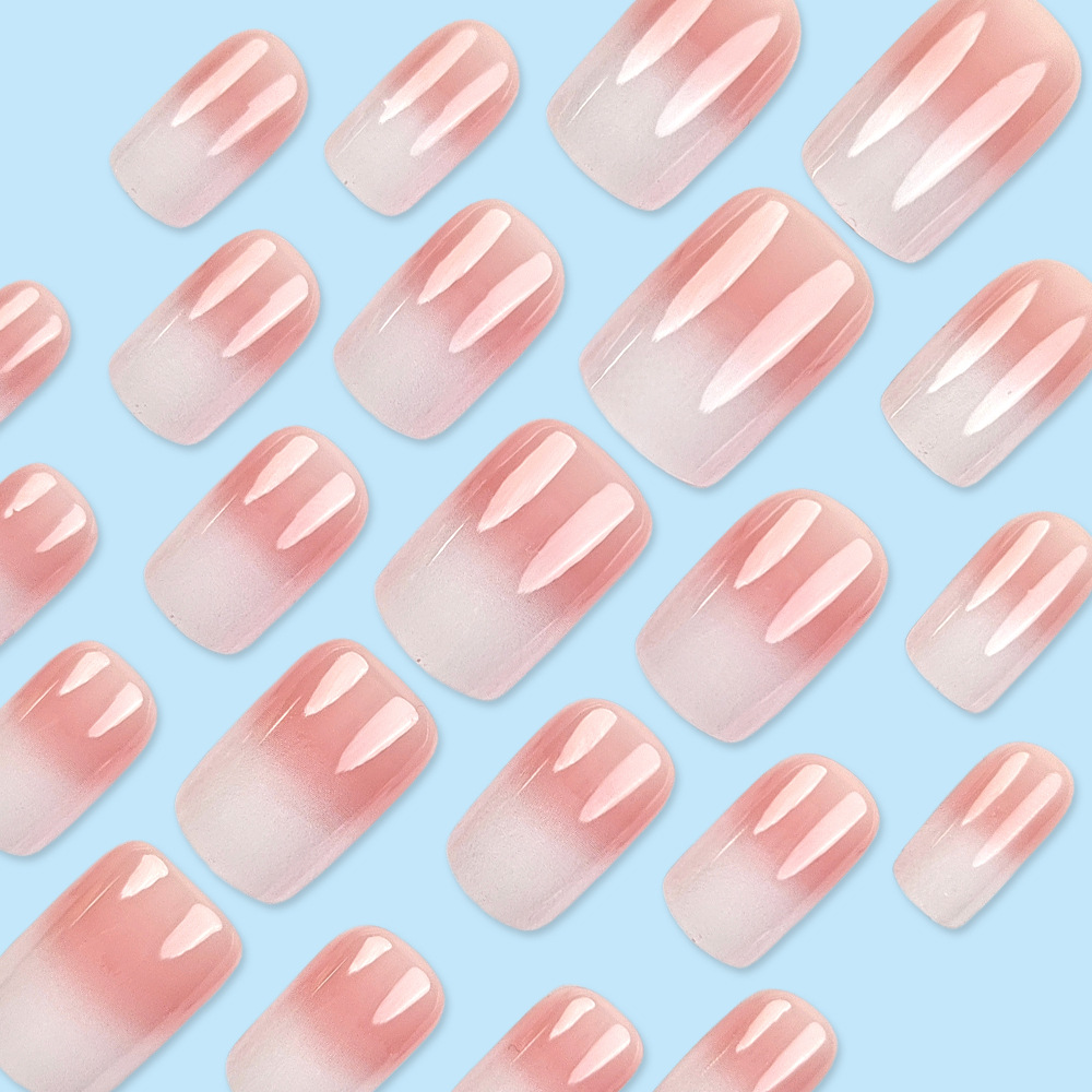 Simple Pink And White Gradient Detachable Nail Art 3