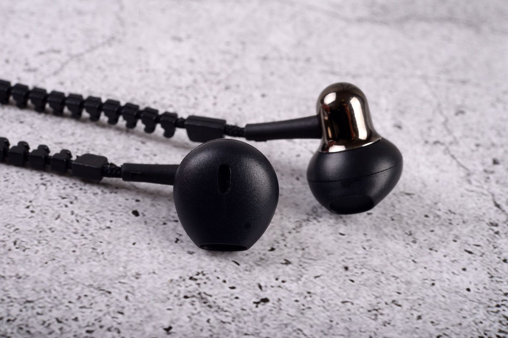 Music Headset Plastic With Mark