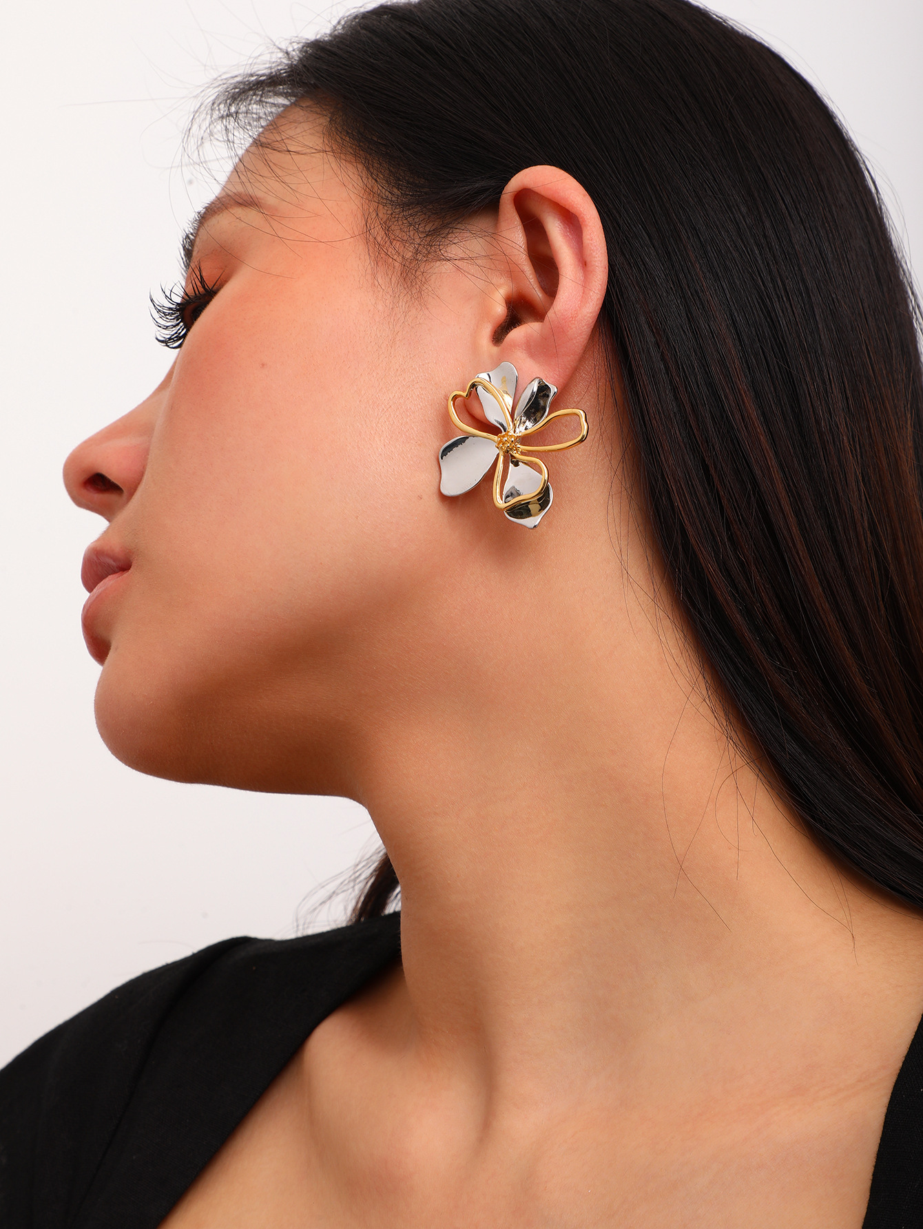 Elegant Floral Earrings
