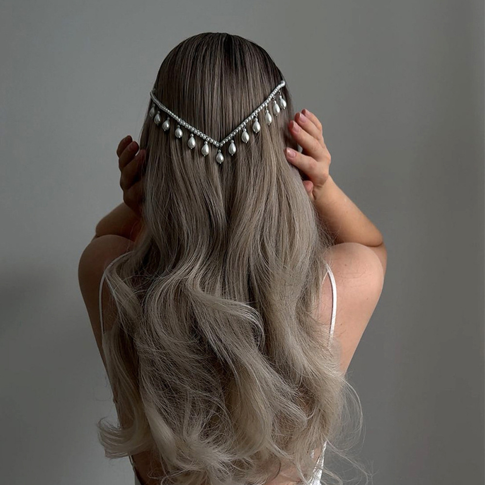 Elegant Bridal Headpiece With Toothed Waterdrop Design For The Back Of The Head