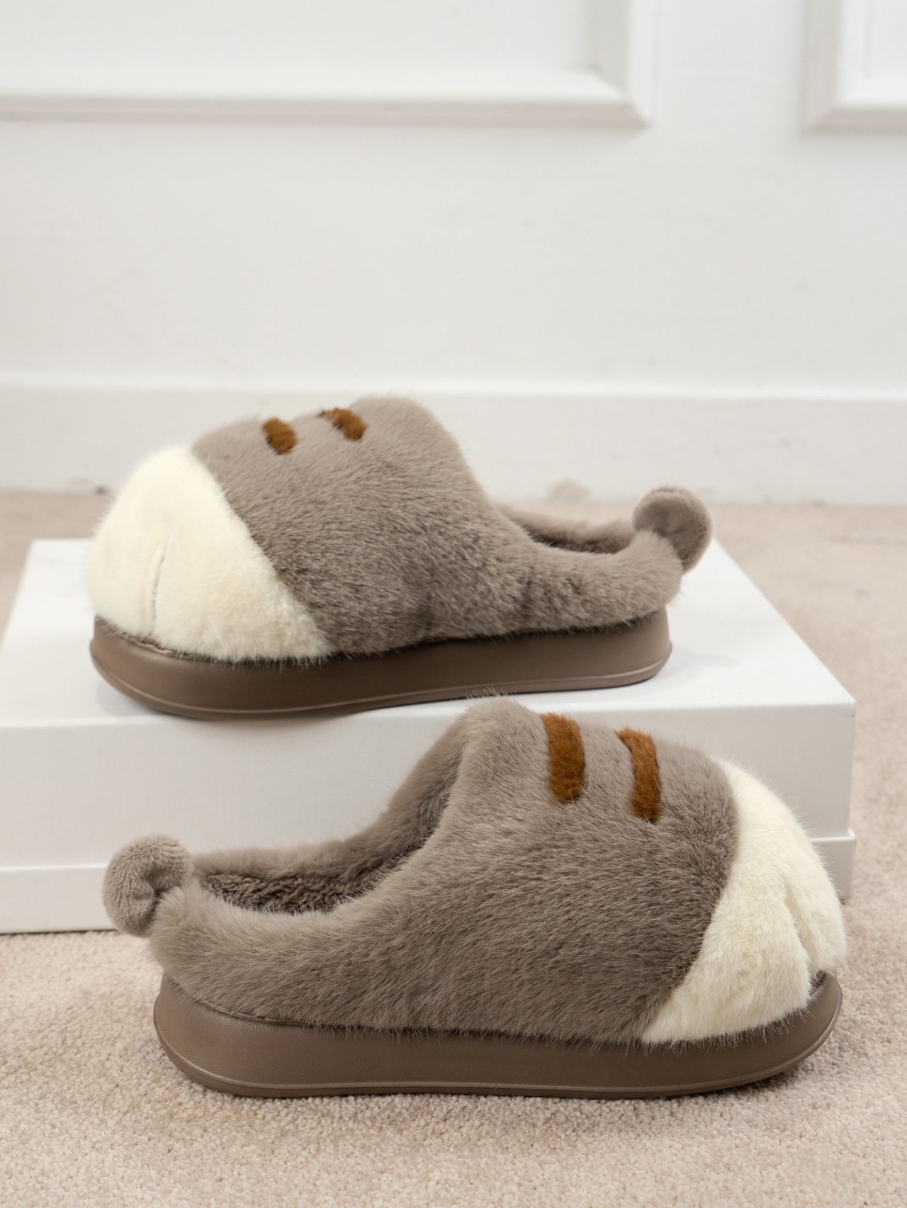 Title 4, European And American Plus Size Closed Toe Fur ...