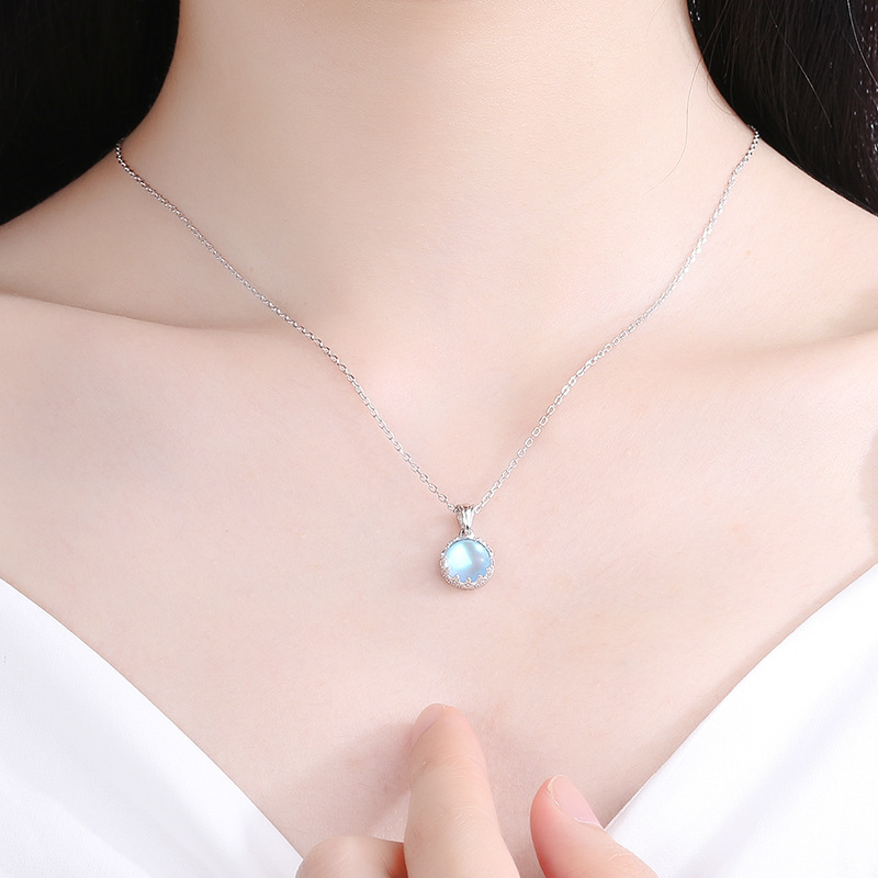 Crown Moonstone Necklace Female S925 Sterling Silver Clavicle Chain Niche Design Light Luxury Pendant