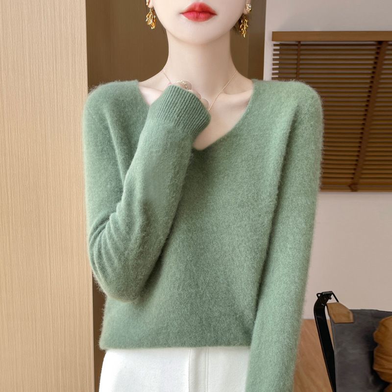 Women's Woolen Sweater V-neck Loose Wool Base Shirt