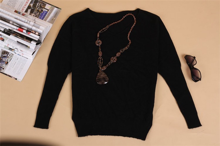 Title 12, V-neck sweater