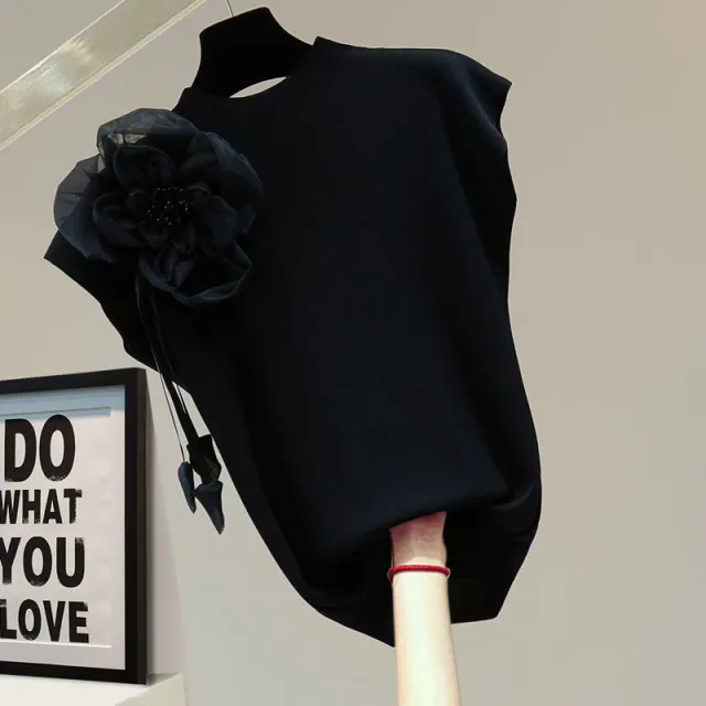 Exquisite Flowers Beaded Sleeveless T shirt Black - Shop at LoveMi