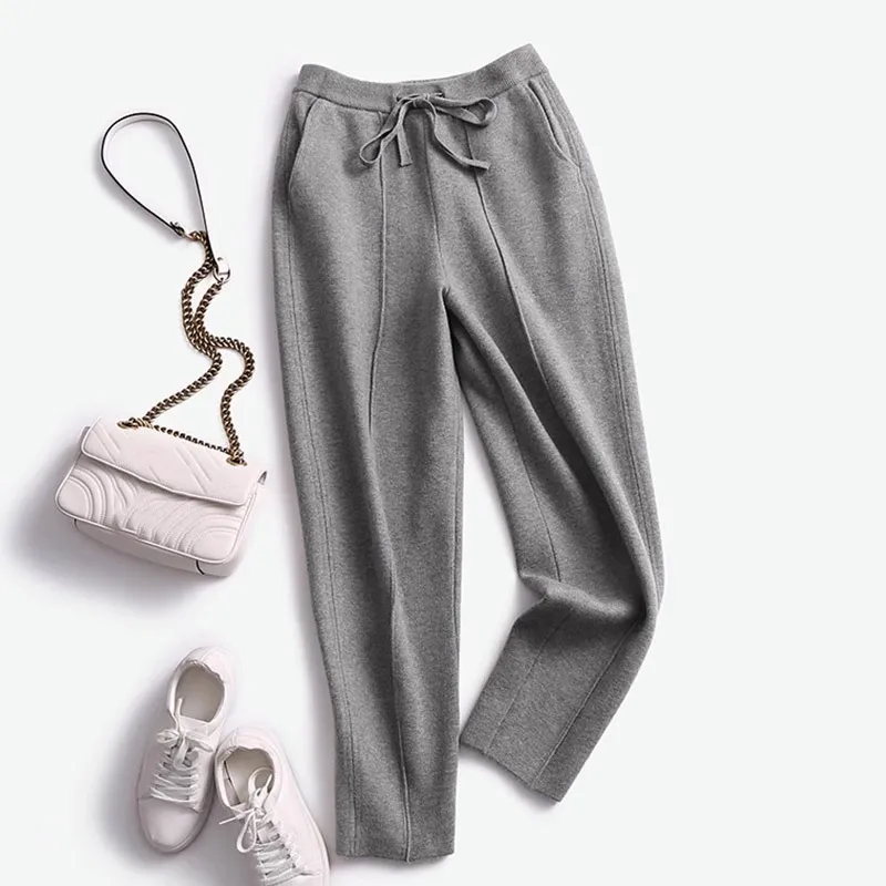 Fashion Personality Female Knit Cropped Pants - Gray