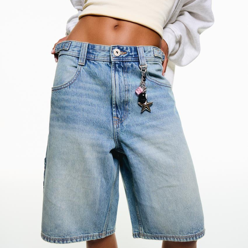 https://cf.cjdropshipping.com/quick/product/de6473bb-50d3-40c0-94a8-dd27997a2574.jpg