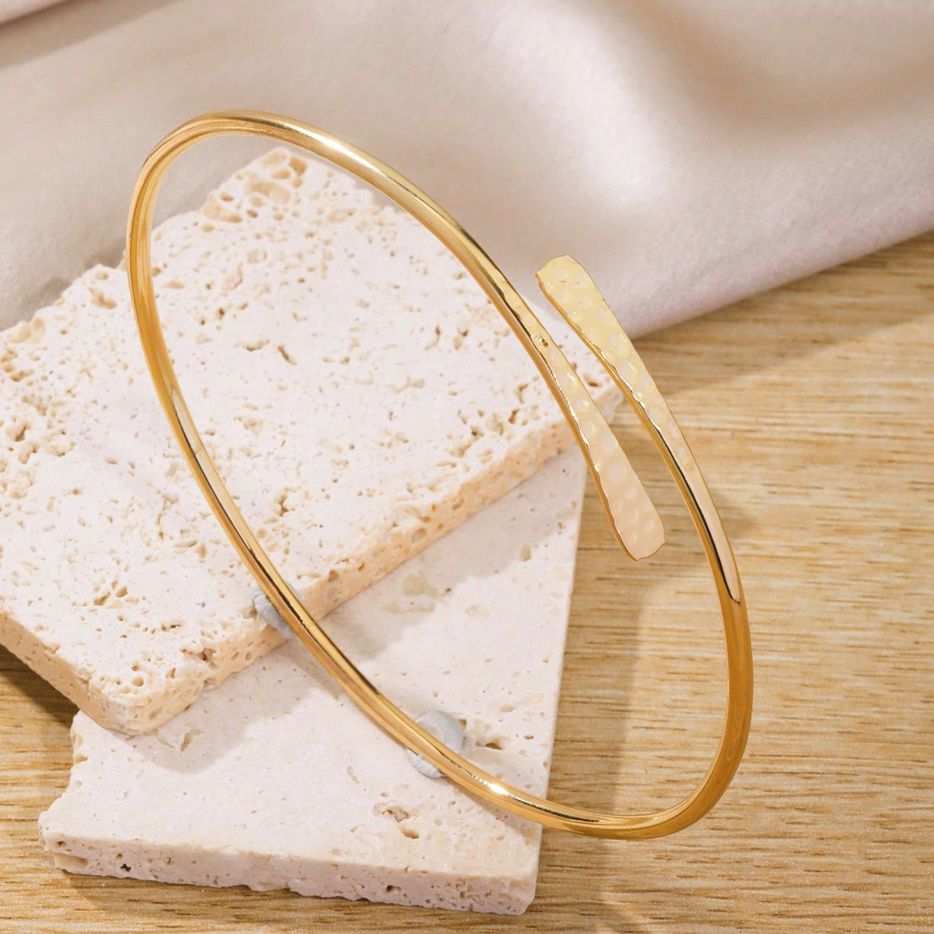 Retro Minimalist Geometric Wave-cross Bracelet For Women