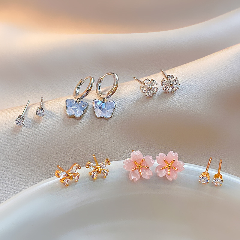 Butterfly Suit Stud Earrings Sweet And Cute