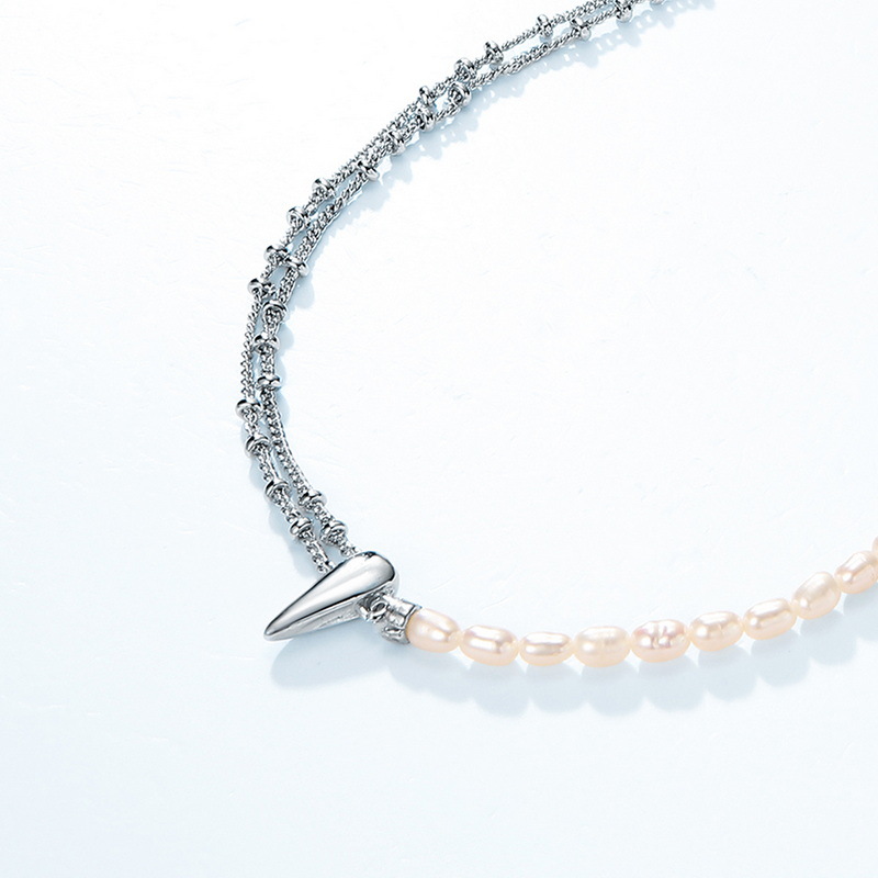 Loop Baroque Ivory Pearl Necklace