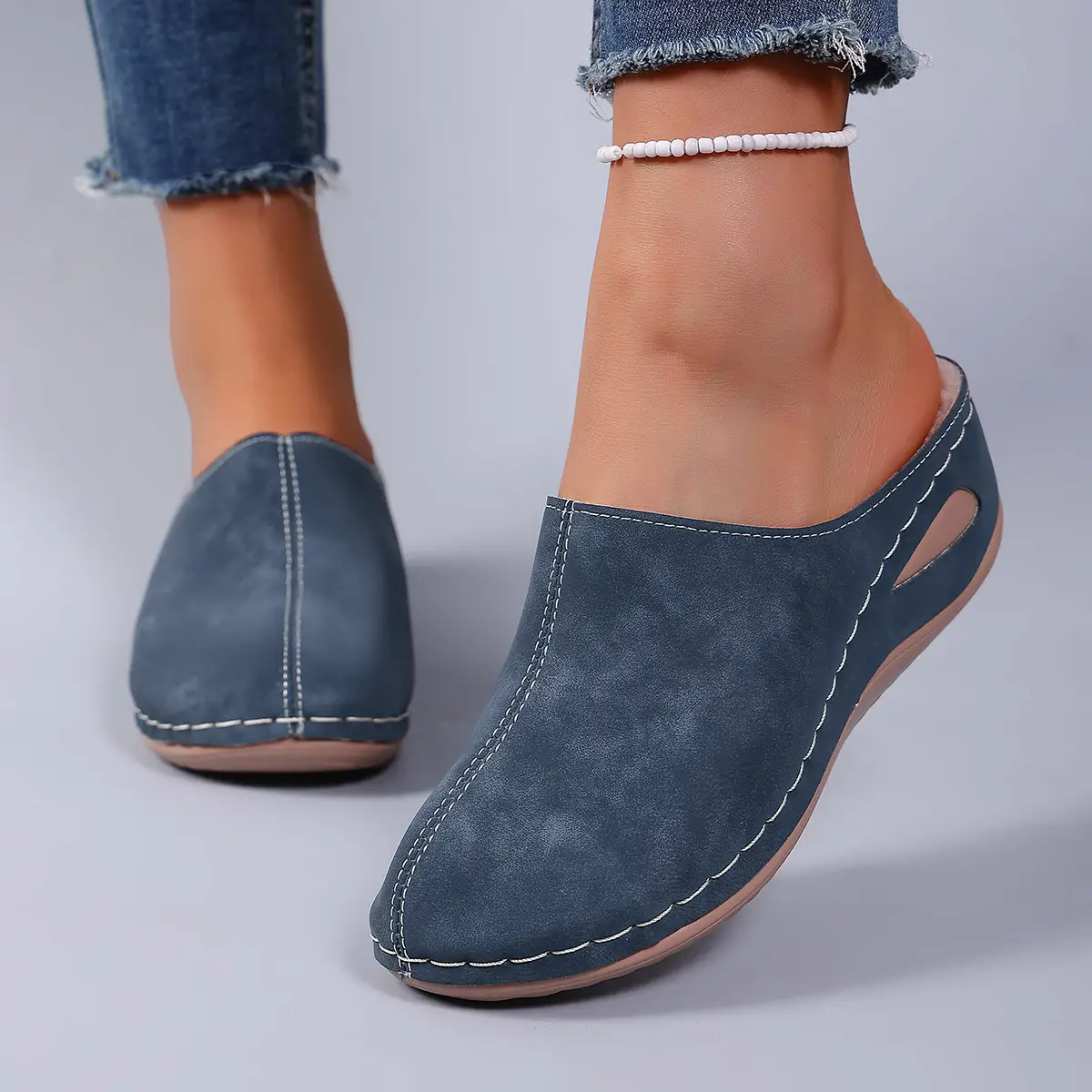 Plus-size Round-toe Fleece-lined Wedge Slippers
