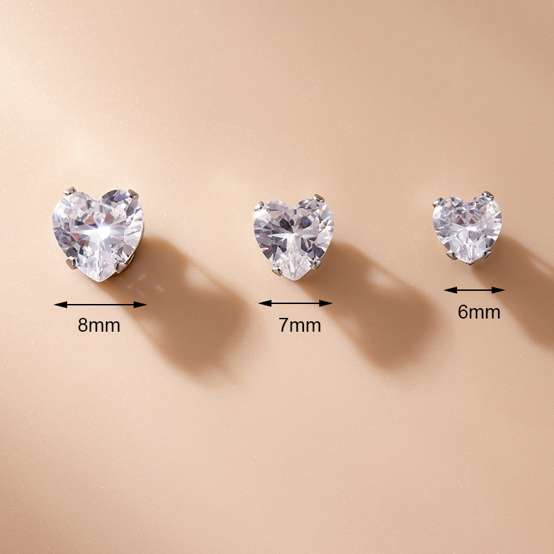 Four-claw Loving Heart Zircon New Non-pierced Magnetic Ear Studs