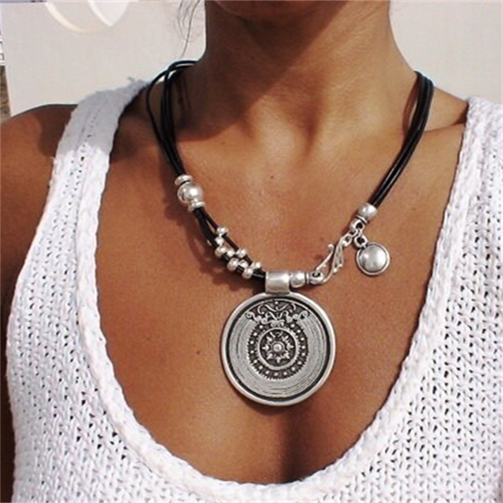 Versatile And Fashionable Womens Necklace