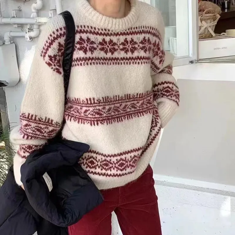 Loose And Thick Christmas Style Knitted Top Retro Round-neck Sweater - White