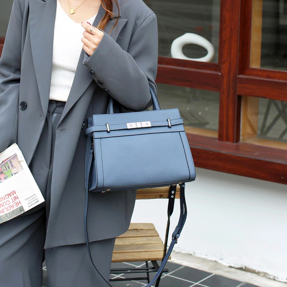 https://cf.cjdropshipping.com/quick/product/df568dc4-4c2e-48ff-ba45-41070cae029f.jpg