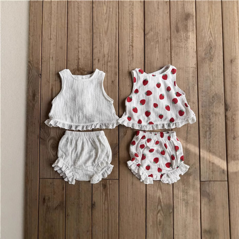 Lace-trimmed Strawberry Vest And Flared Shorts Two-piece Set