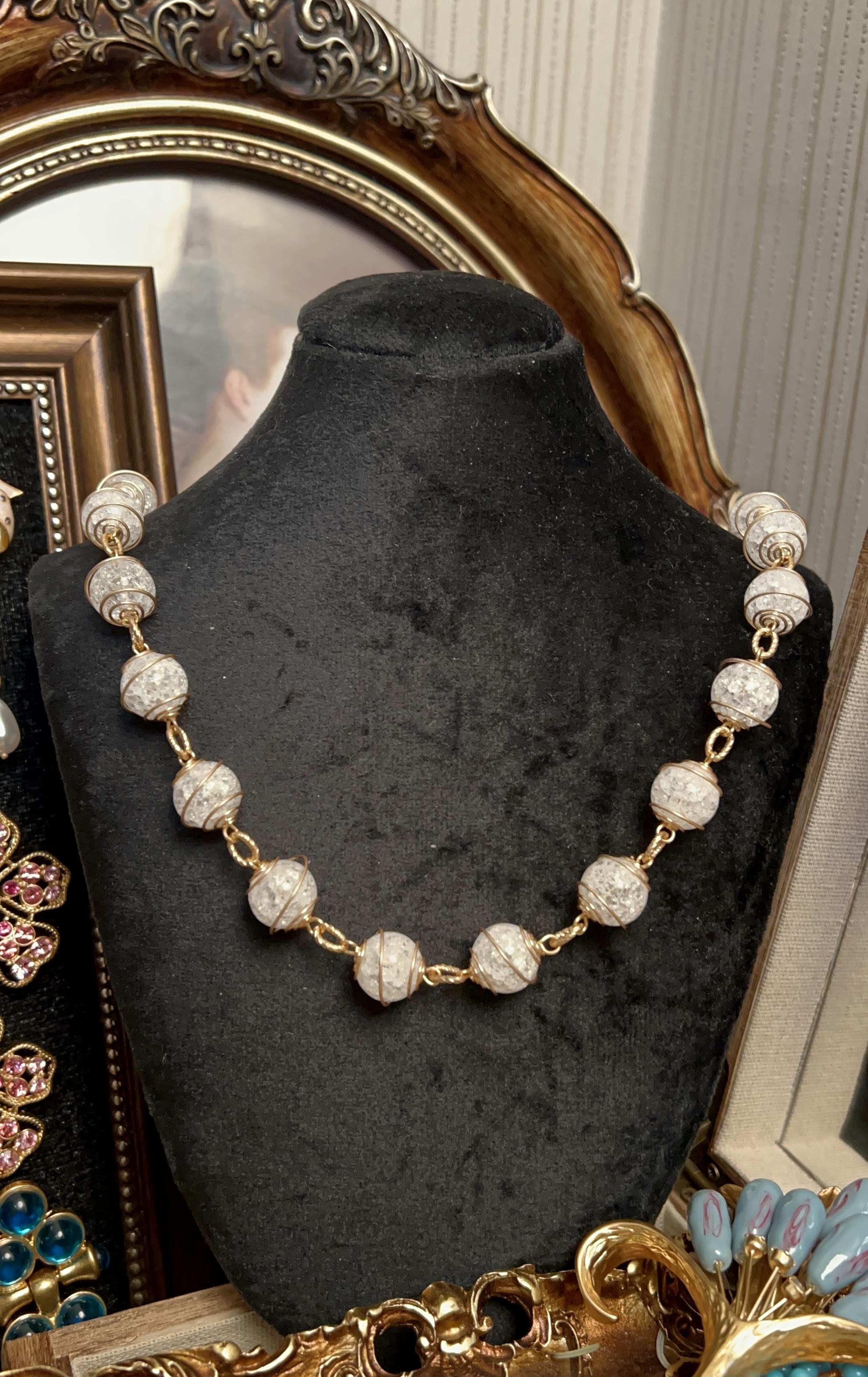 Vintage Crystal Planet Necklace Mid-ancient High Score