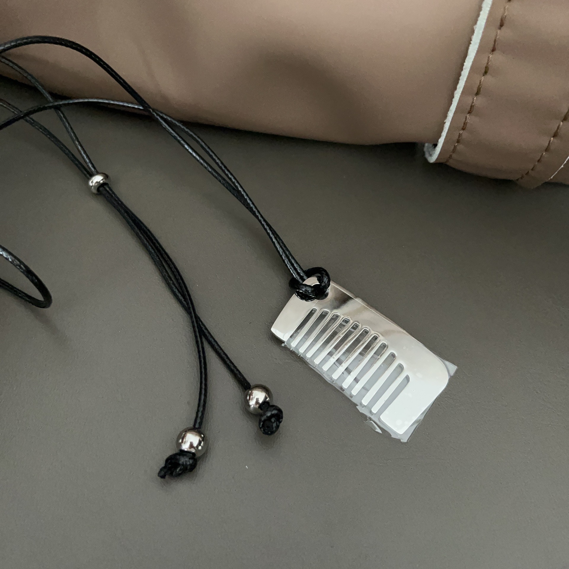 https://cf.cjdropshipping.com/quick/product/dfd93660-6a10-4c35-9a28-89f8e1b6d2f7.jpg