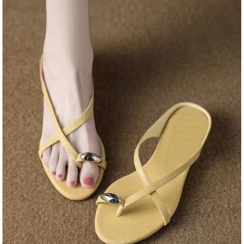 Low-Cut Slide Sandals, picture 3 of 6