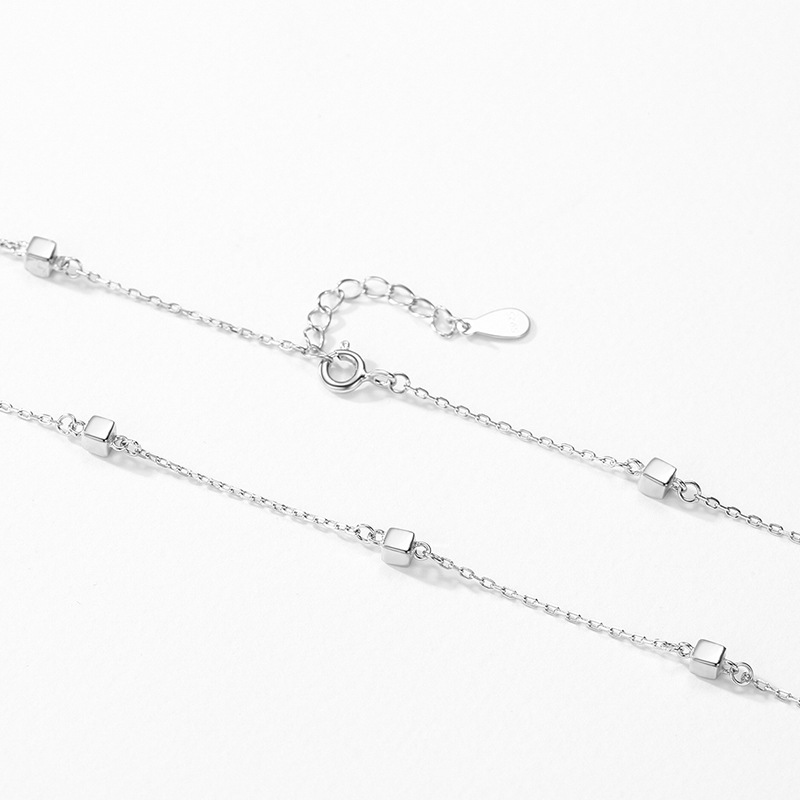 Vintage Cube Sugar Square Clavicle Chain Special-interest Design High Sense Necklace