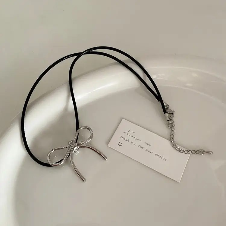 Women's Bow Leather Necklace Design