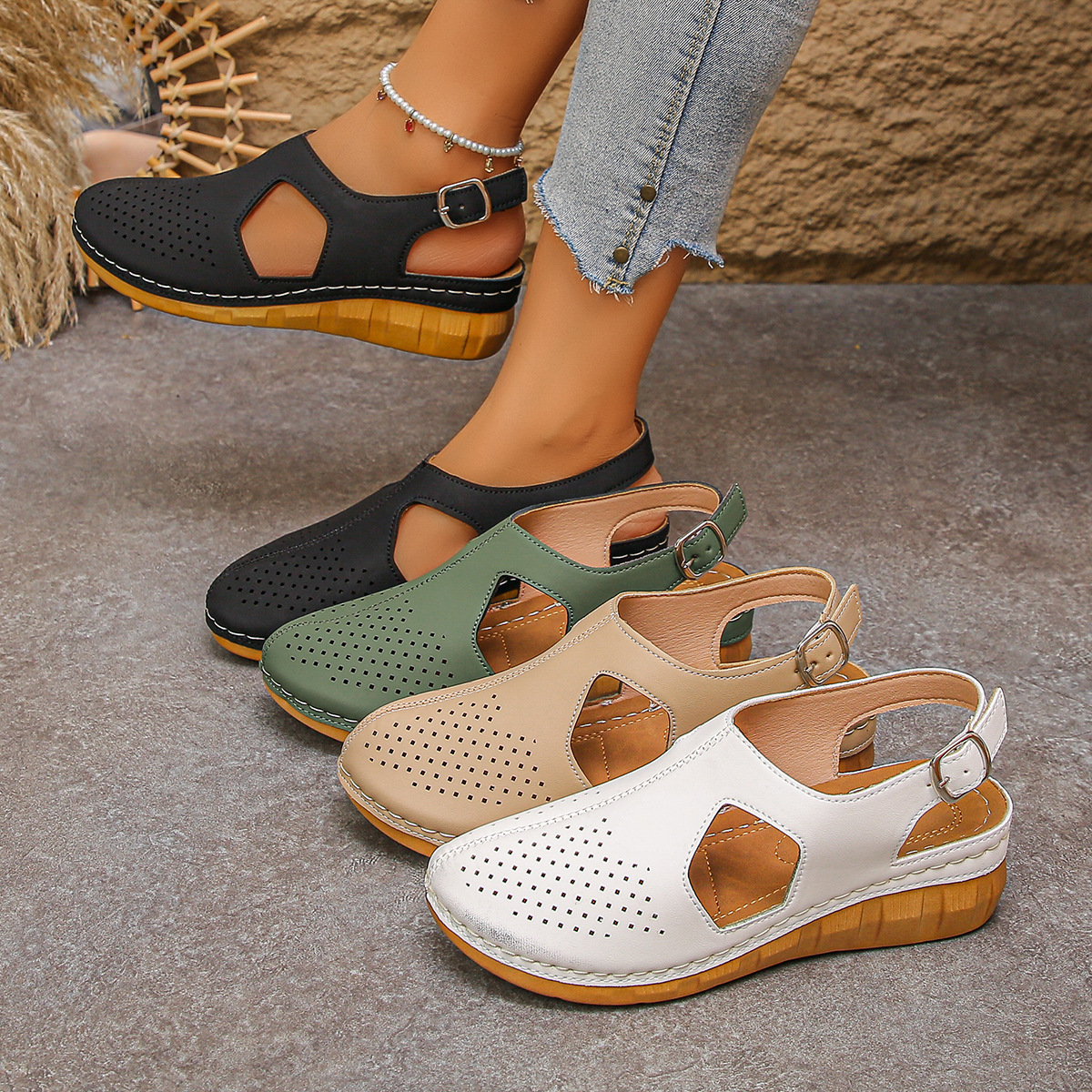 Lightweight Slippers With A Thick Sole And Buckle-strap Design