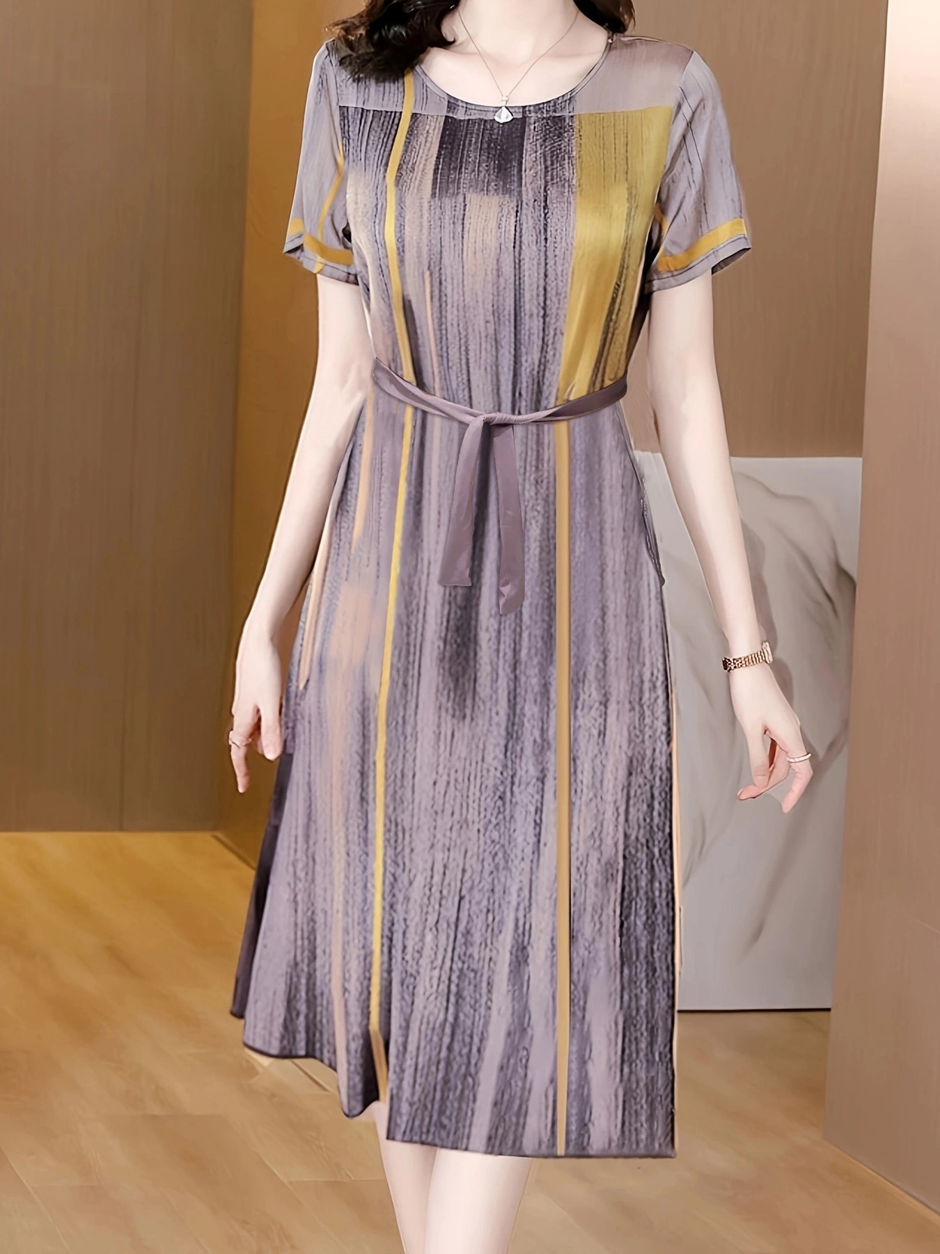 Elegant And Stylish Springsummer Short-sleeve Dress