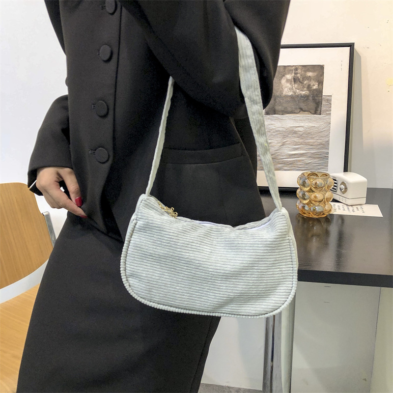 Title 16, Modische One-Shoulder-Achsel-Handtasche. Prakti...